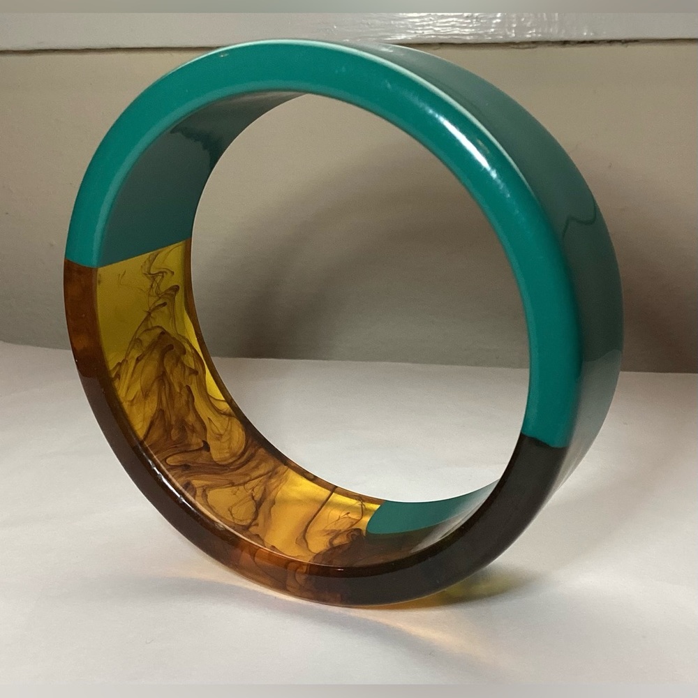 Vintage Lucite Tortoise/Green Bangle Bracelet